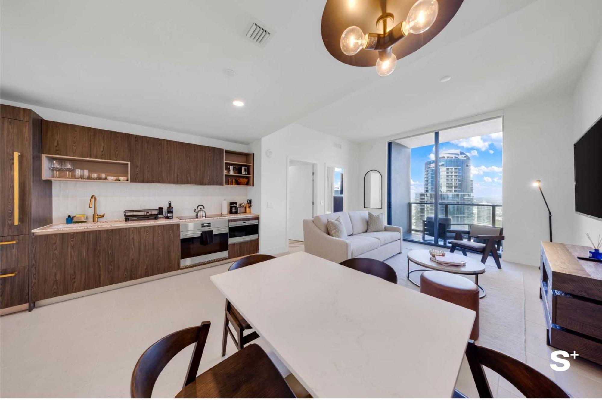 Apartment Luxury 1-br Ph With Breathtaking Downtown Views