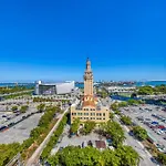 Luxury 1-Br Ph With Breathtaking Downtown Views
