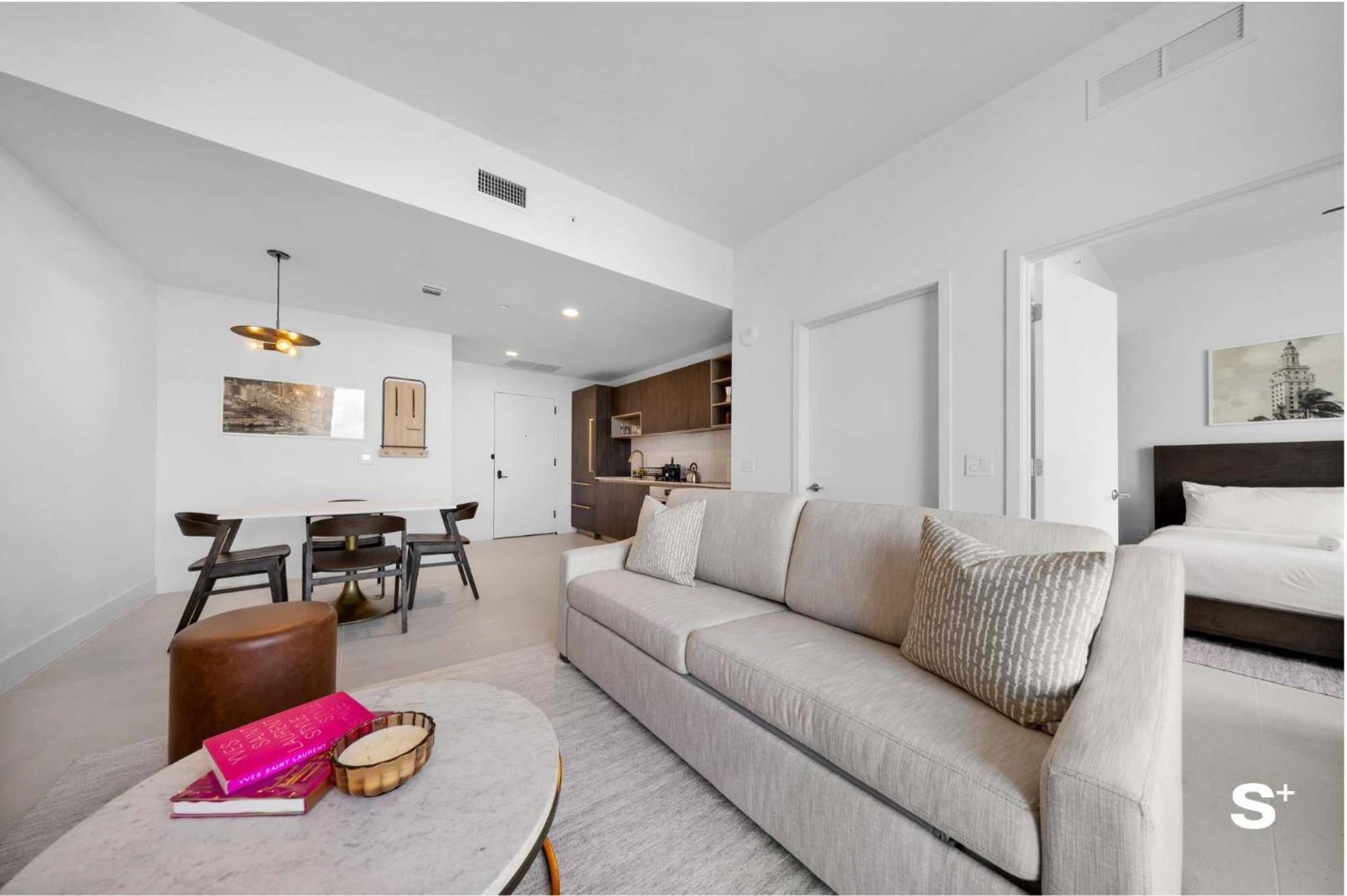 Apartment Luxury 1-br Ph With Breathtaking Downtown Views